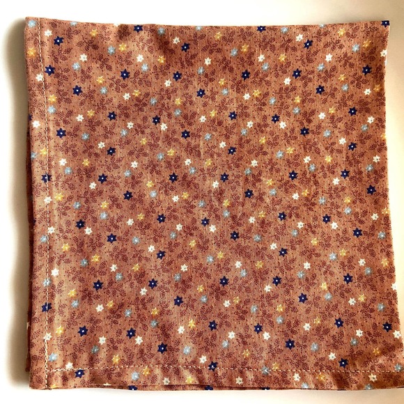 Dapper mini floral print on brown Vintage Print 13inch square cotton napkin - Picture 3 of 3